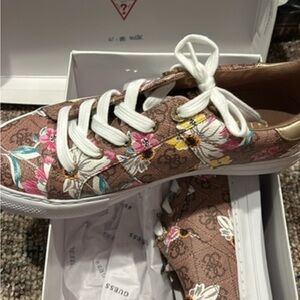 Women’s Guess Sneakers size 9.5